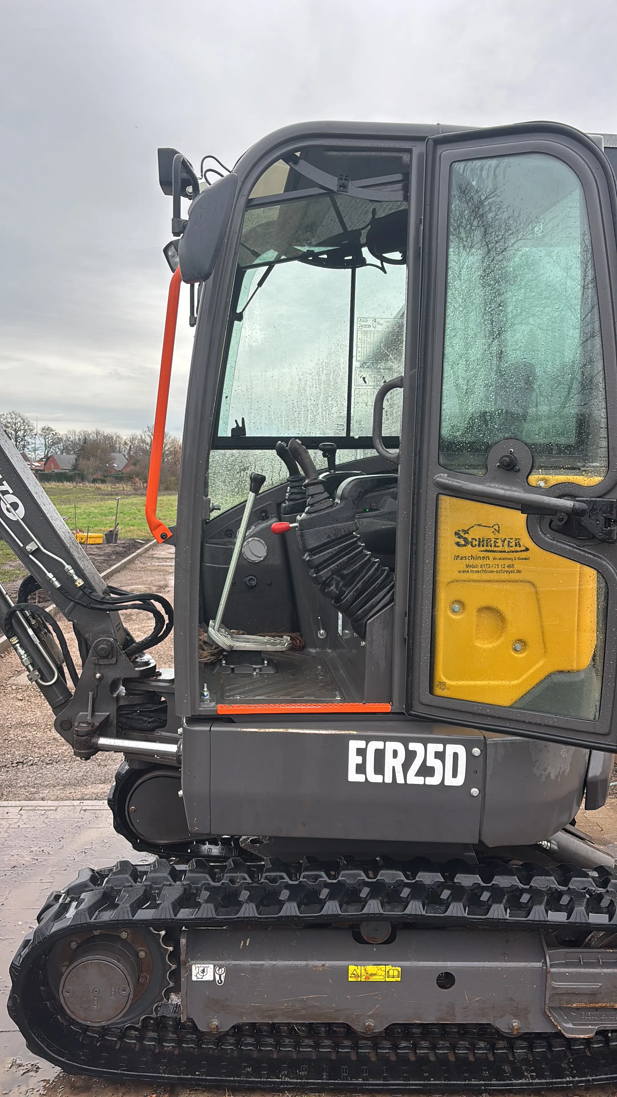 Volvo Kompaktbagger ECR 25 D (Bagger mieten) Ansicht 3