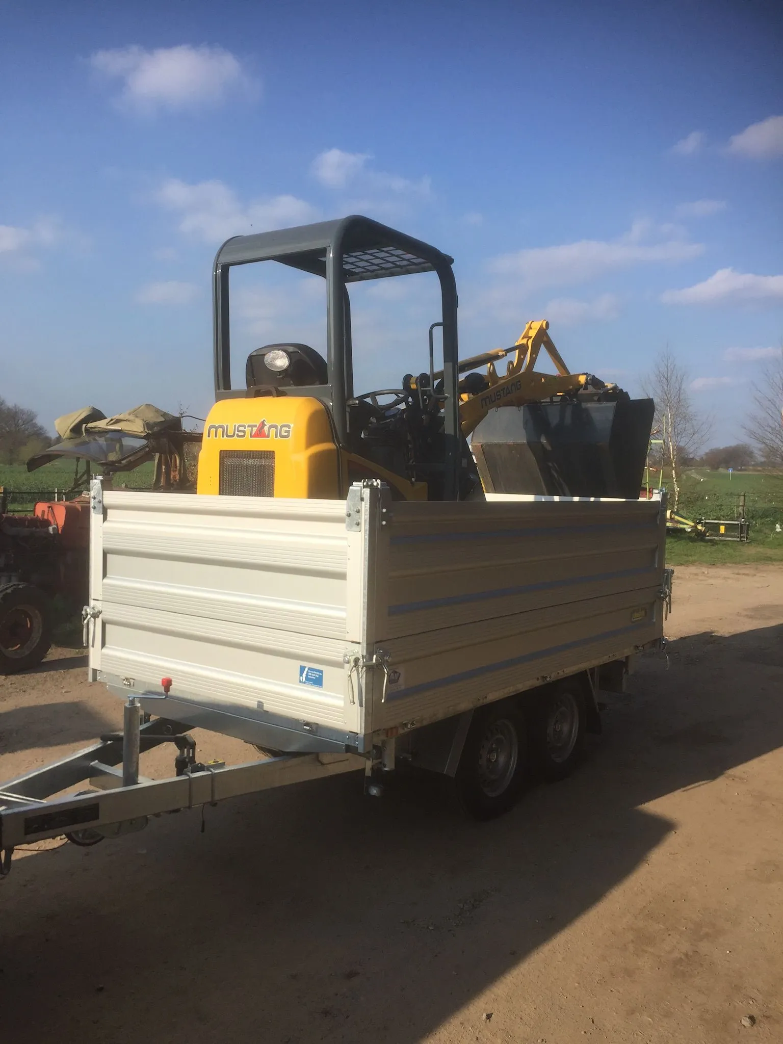 Humbaur Dreiseitenkipper HTK 3000.31 Ansicht 2